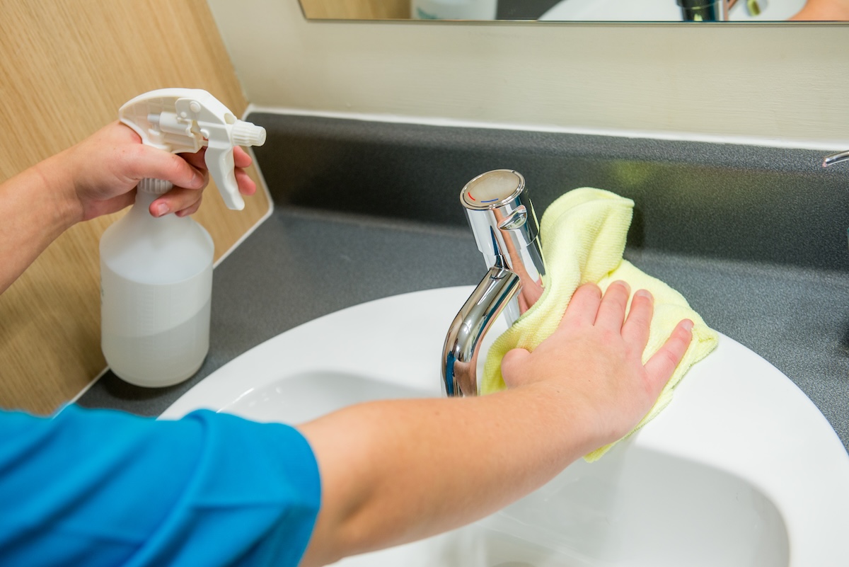washroom cleaning for travelodge Surrey